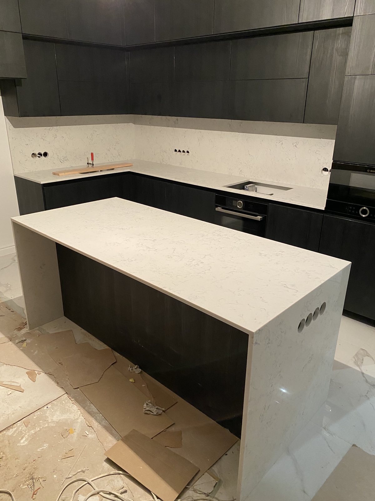 5143 White Attica