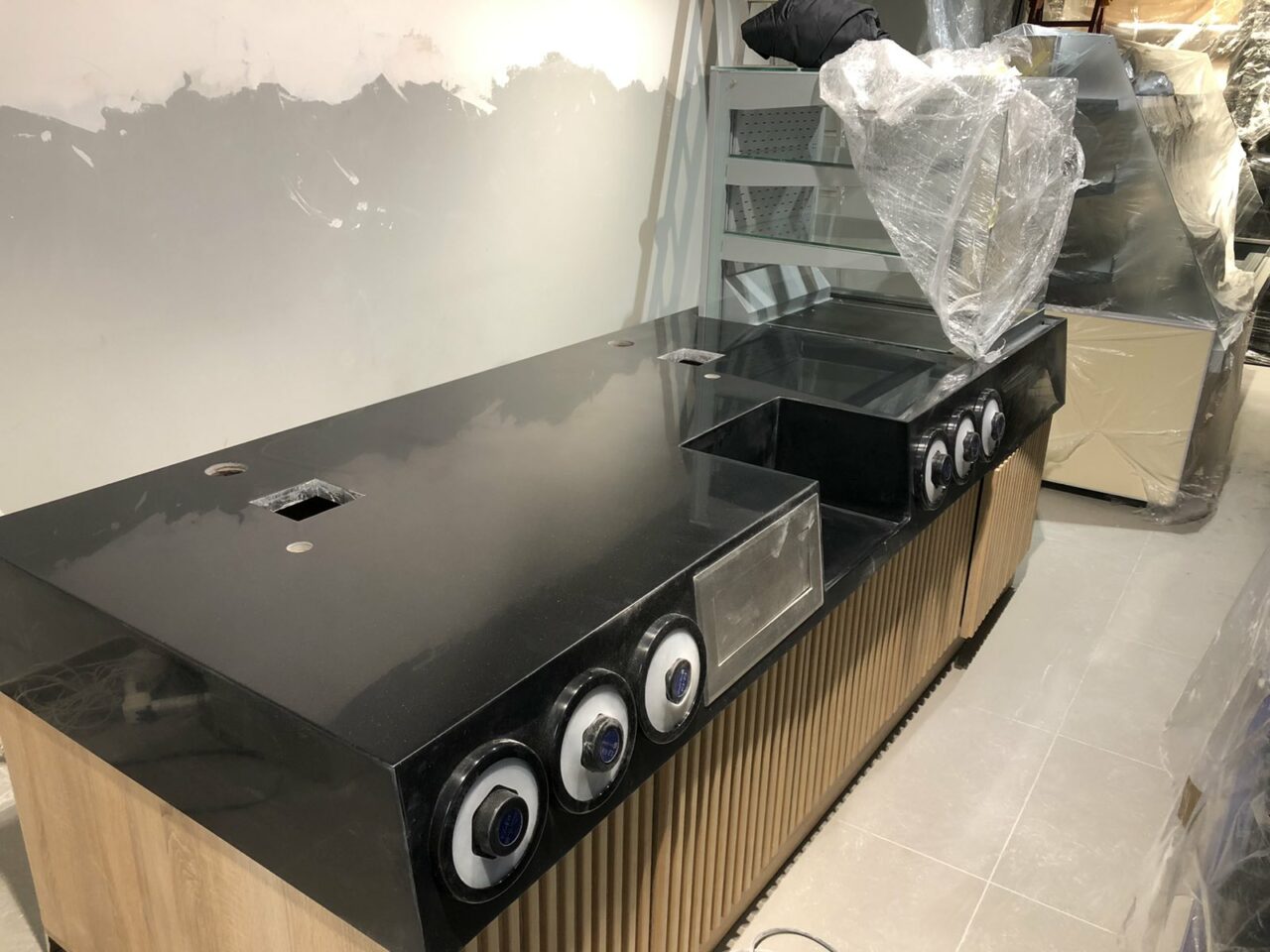 P-105 Pure Black