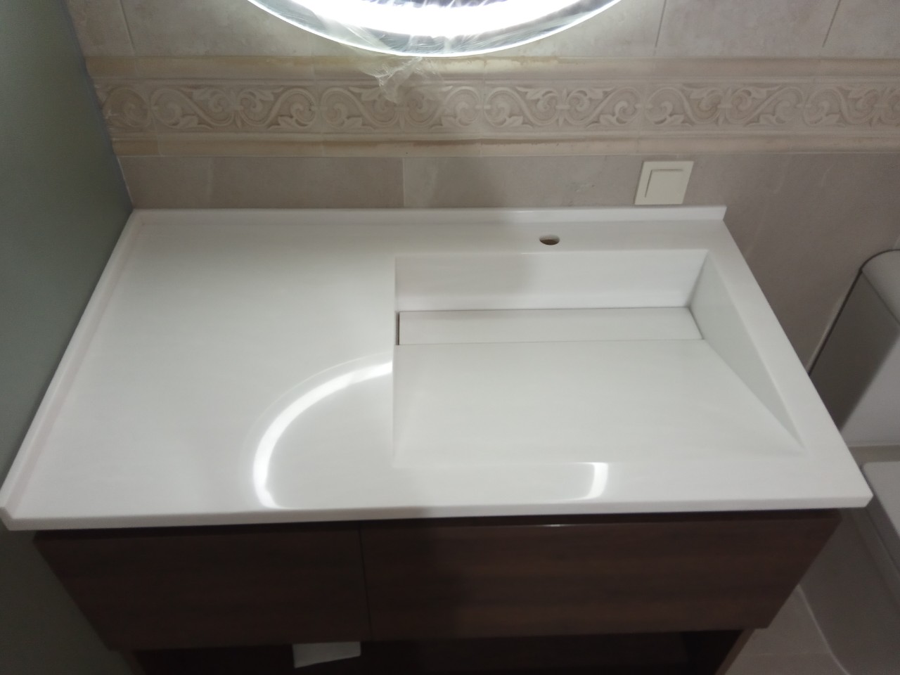 P-104 Pure White