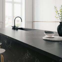 5101 Empira Black