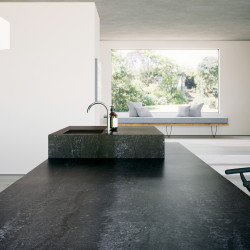 5810 Black Tempal