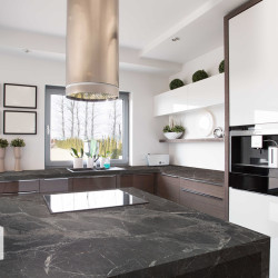 6131 Marquina Lounge