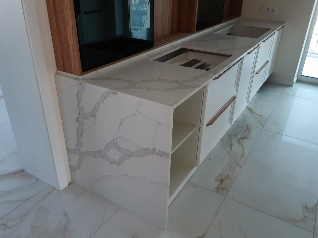 7070 Калакатта Версаль