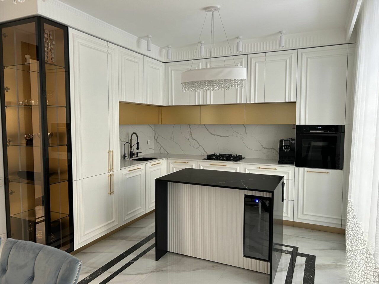 7400 Calacatta Dauphine & 7600 Calacatta Le Noir