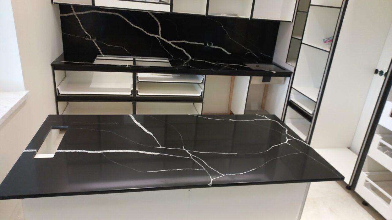 7600 Калакатта ле Нор