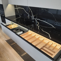 7600 Calacatta Le Noir