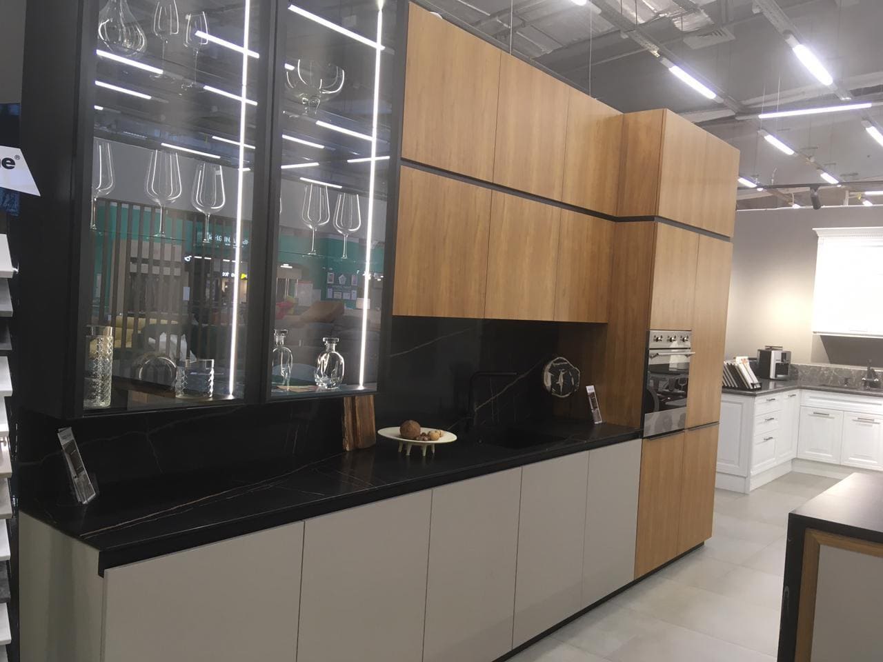 7700 Калакатта Марсель