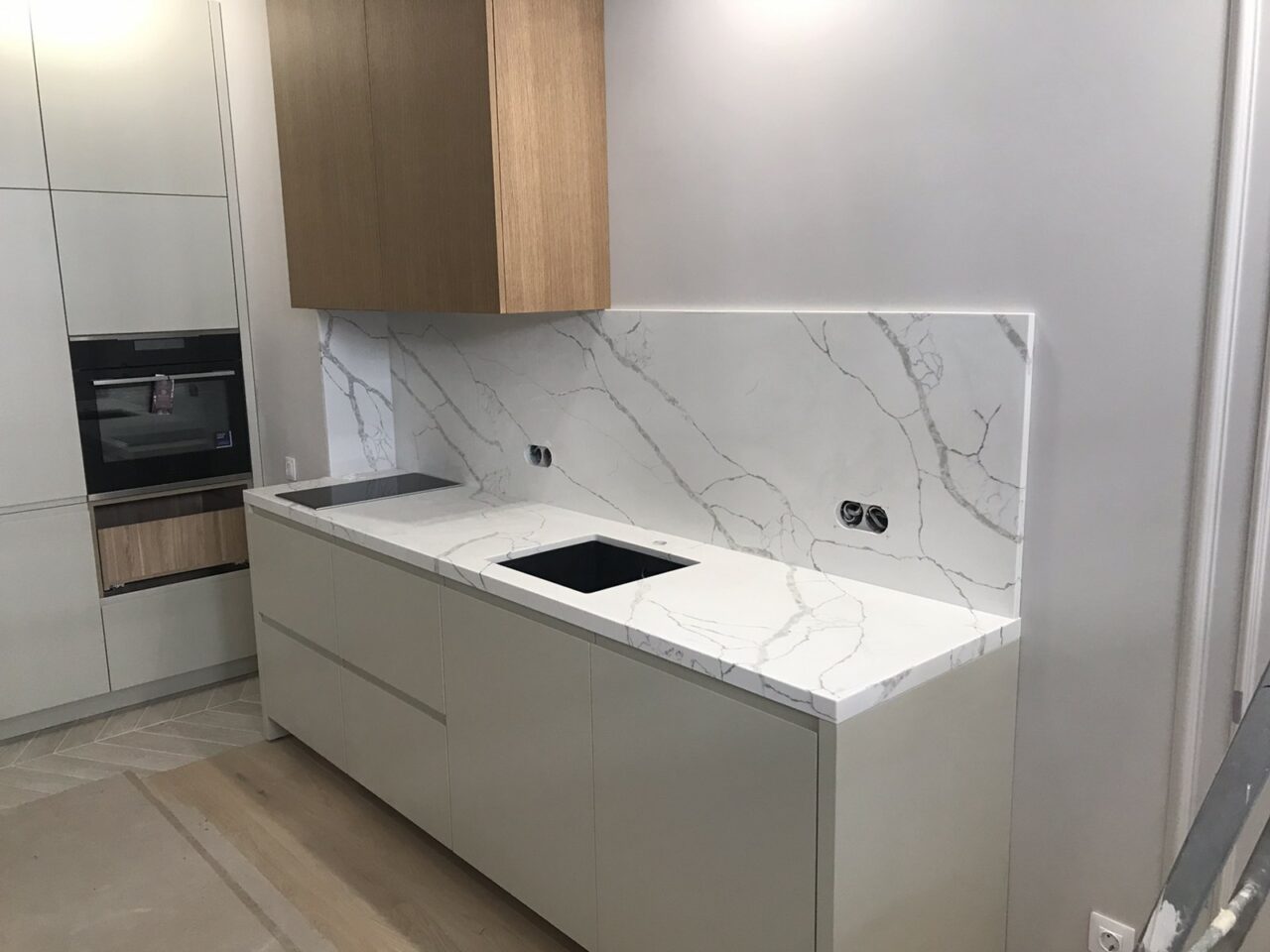 7400 Калакатта Дофине