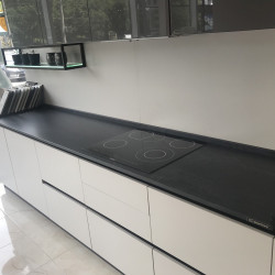 5810 Black Tempal