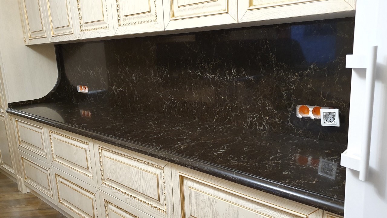 6338 Woodlands