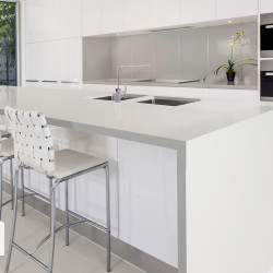 N 510 Mettalic White