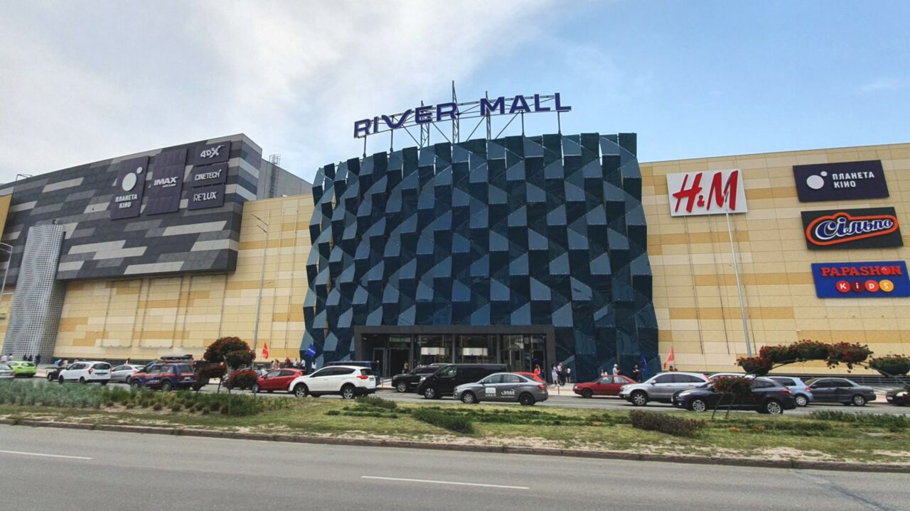 ТРЦ River Mall. Киев, Украина